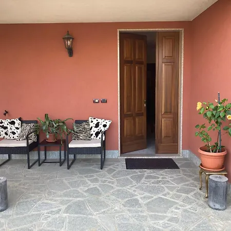 Apartamento Casa Finestre Bianche Canelli