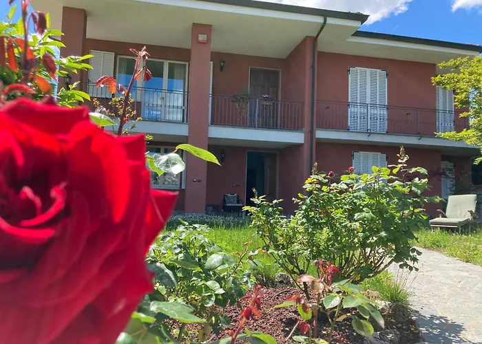 Casa Finestre Bianche * Canelli